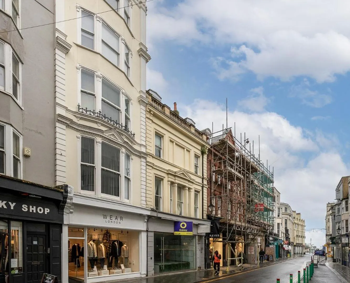 Flat 1 Stunning Central Loft Style Apartment In The Famous Brighton Lanes