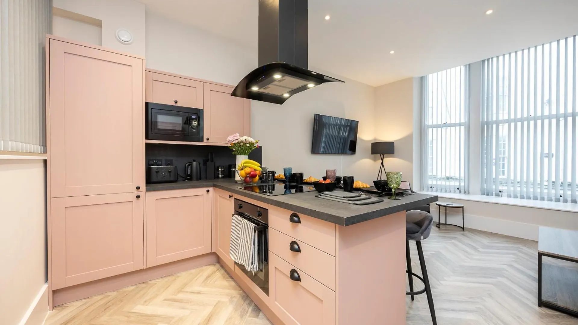 Flat 1 Stunning Central Loft Style Apartment In The Famous Brighton Lanes