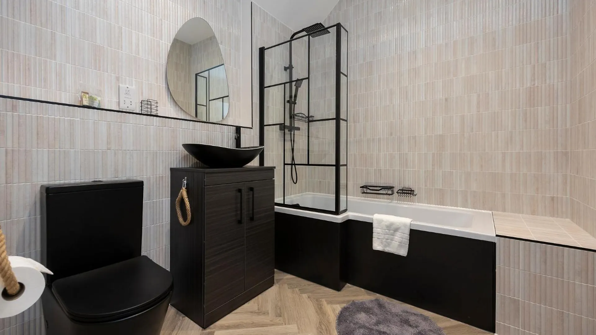 Flat 1 Stunning Central Loft Style Apartment In The Famous Brighton Lanes 0*,