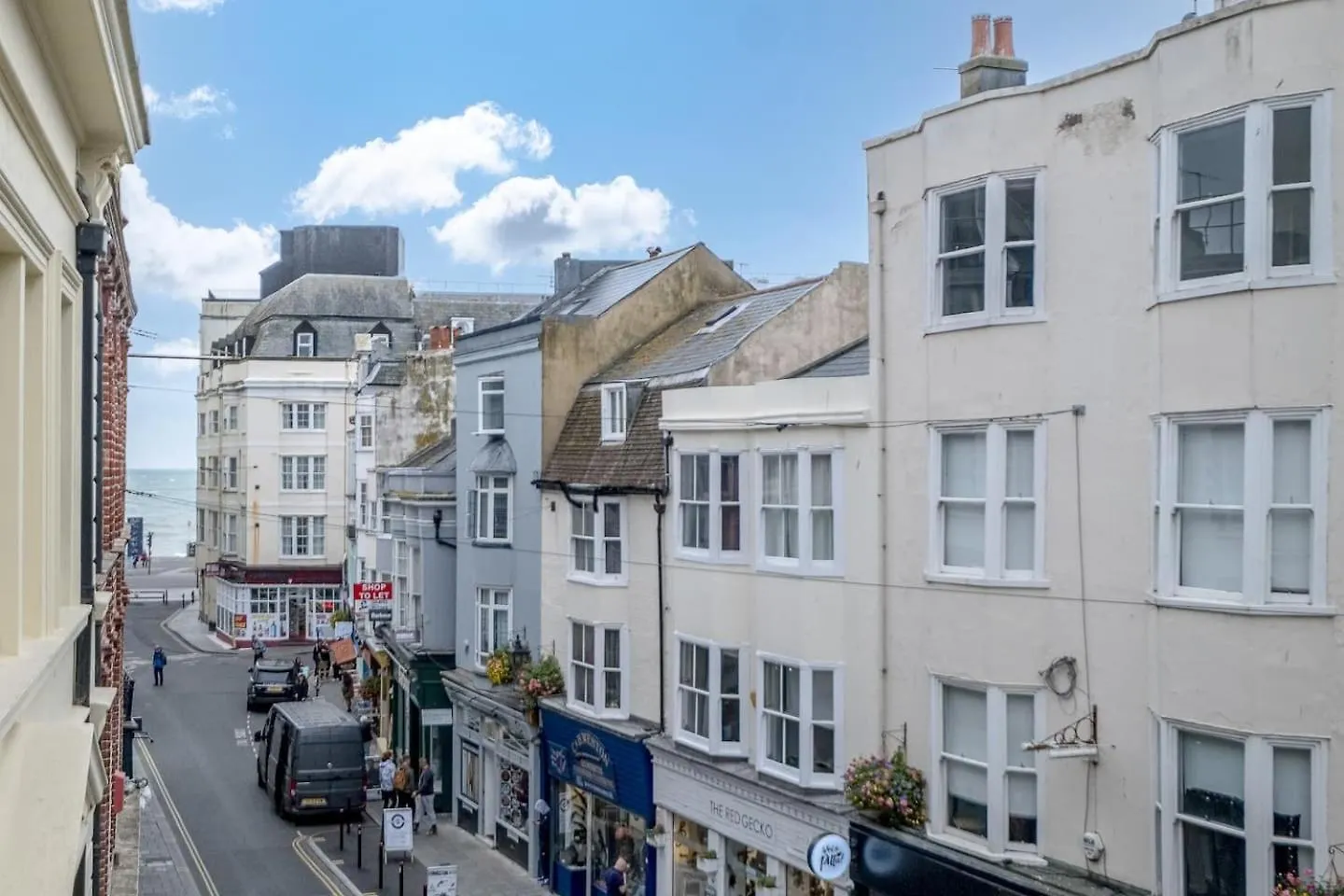Flat 1 Stunning Central Loft Style Apartment In The Famous Brighton Lanes